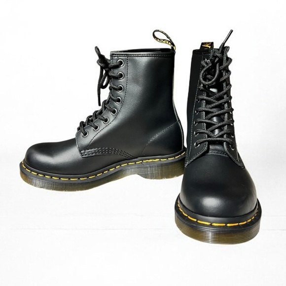 🌻NEW NWOT Dr. Martens 1460 Black Smooth Leather 8-Eye Boots Women's Size 6 - Picture 8 of 15